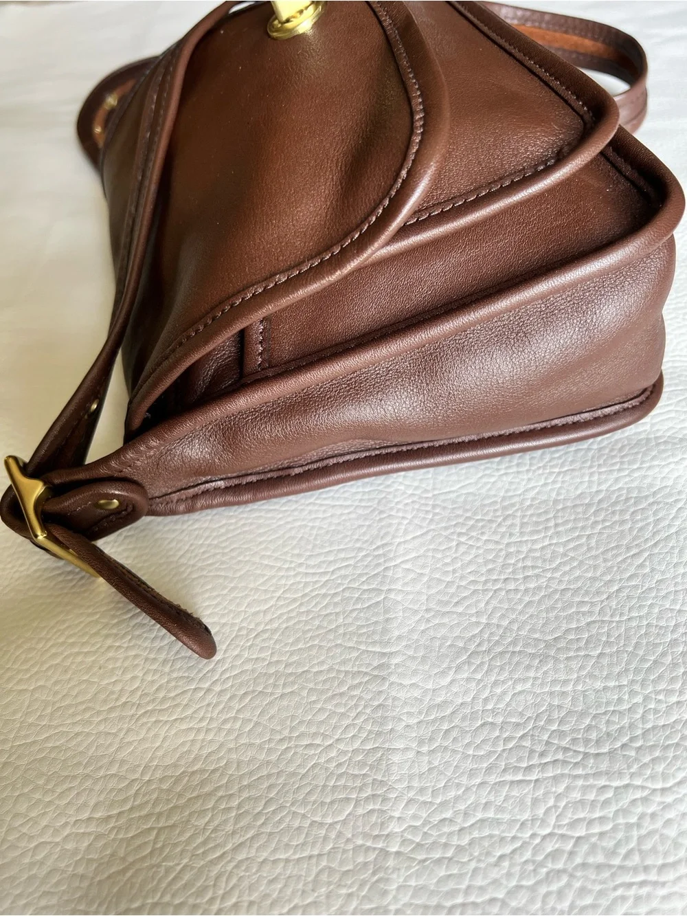 Coach Rambler Legacy Crossbody Style 09061 Mahogany Brown Glove Tanned Leather